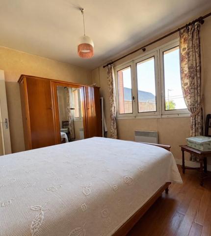Maison  5 pièce(s) 95 m2 - sur Sous-sol 82m² - Terrain de 1607m²