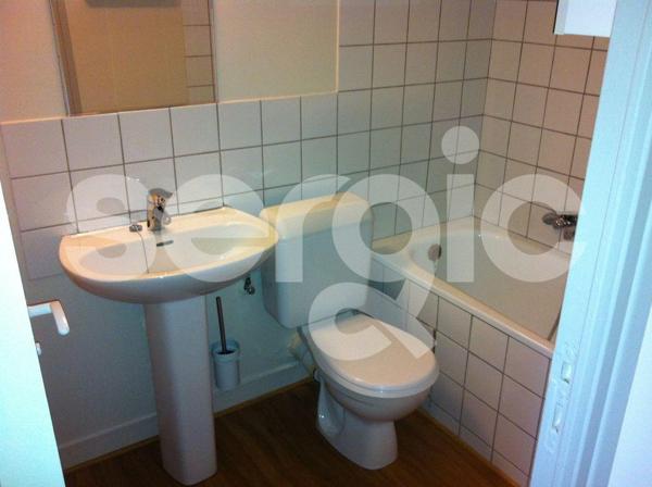Location 1 Pieces 16 60200 Compiegne 43 0440 01 0029