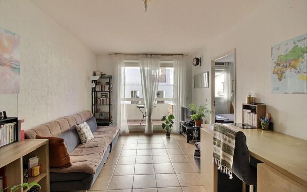 Appartement à vendre    2 pièces • 35 m2 Marseille 6