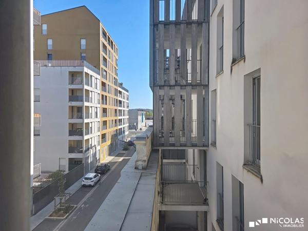 Bordeaux Chartrons : T2 de 45,19 m² Carrez avec balcon et parking
