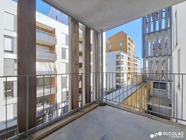 Bordeaux Chartrons : T2 de 45,19 m² Carrez avec balcon et parking