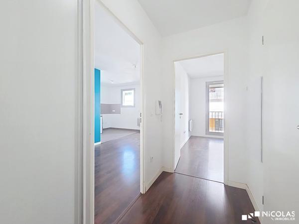 Bordeaux Chartrons : T2 de 45,19 m² Carrez avec balcon et parking