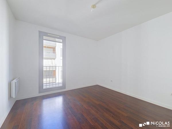 Bordeaux Chartrons : T2 de 45,19 m² Carrez avec balcon et parking