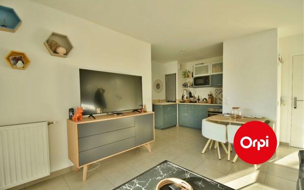 Appartement à vendre    2 pièces • 38,75 m2 Saint-Priest