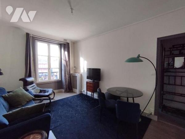 A VENDRE - DINARD- TRES BEL EMPLACEMENT - APPARTEMENT TYPE 2 EN PARFAIT ETAT.
Proche de la pla...