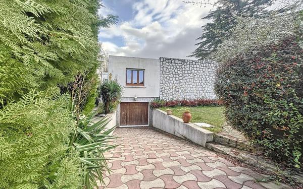 Maison à vendre    4 pièces •  La Roche-de-Glun