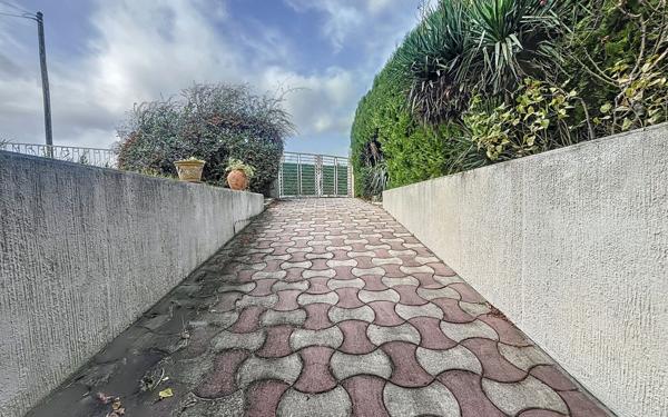 Maison à vendre    4 pièces •  La Roche-de-Glun