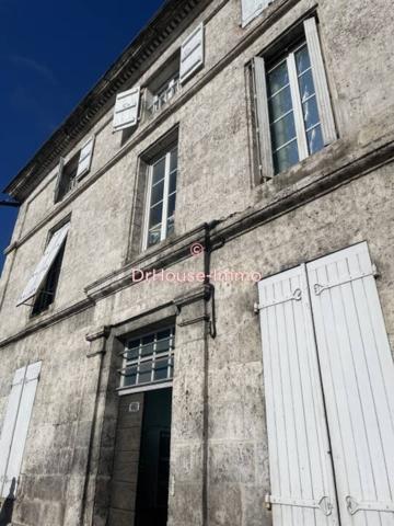 Immeuble à vendre 8 pièces de 200 m²
