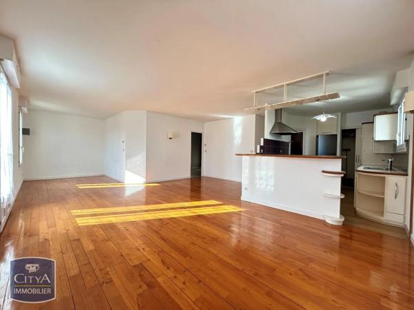 Appartement à louer 2 pièces 74.87m² Niort (79000)