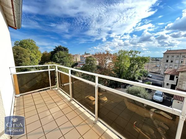 Appartement à louer 2 pièces 74.87m² Niort (79000)