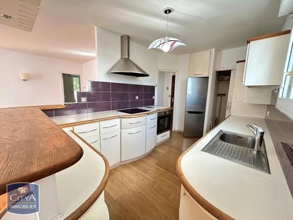 Appartement à louer 2 pièces 74.87m² Niort (79000)