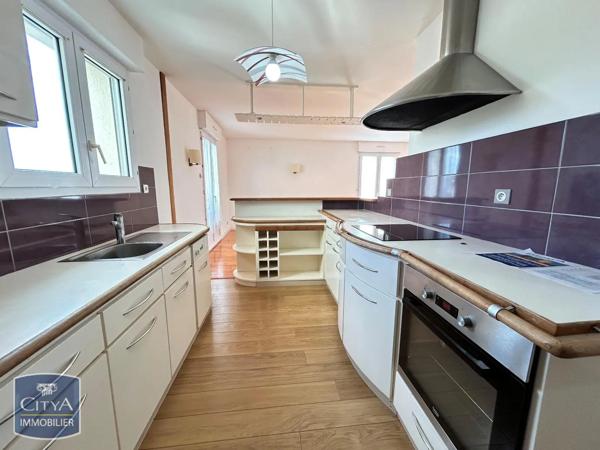 Appartement à louer 2 pièces 74.87m² Niort (79000)