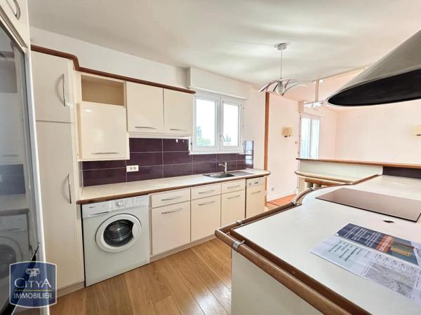 Appartement à louer 2 pièces 74.87m² Niort (79000)