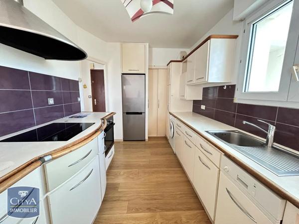 Appartement à louer 2 pièces 74.87m² Niort (79000)