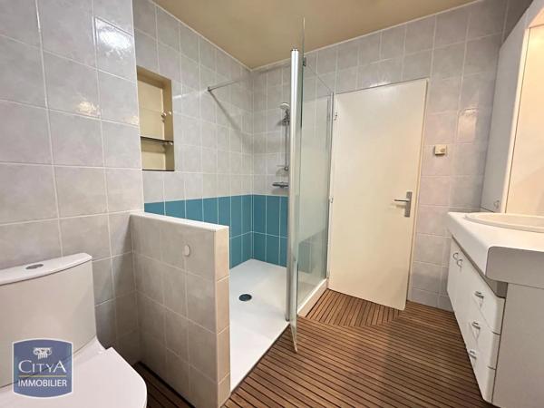 Appartement à louer 2 pièces 74.87m² Niort (79000)