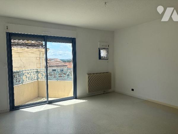 Tonneins cœur de ville ! Beau T2 avec cave et balcon, lumineux, dans résidence sécurisée !