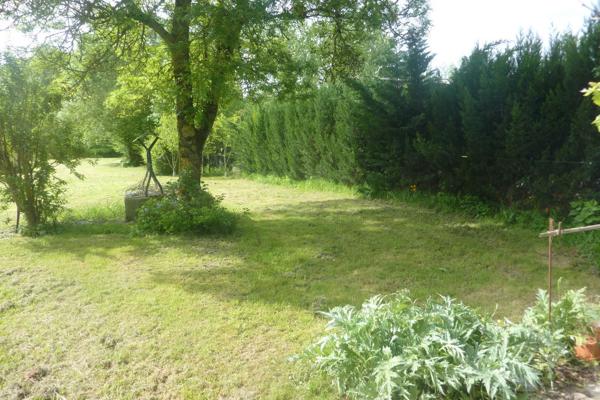 SAINTES Maison charentaise de 234 m2 avec un grand parc arboré