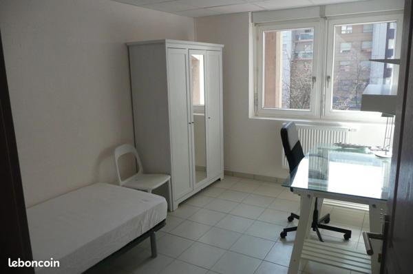 Appartement 62 m2  4 pièces LYON 7EME ARRONDISSEMENT (69)