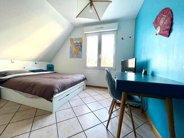 Maison de 7 pièce(s) €519 900 ** - Référence 7638