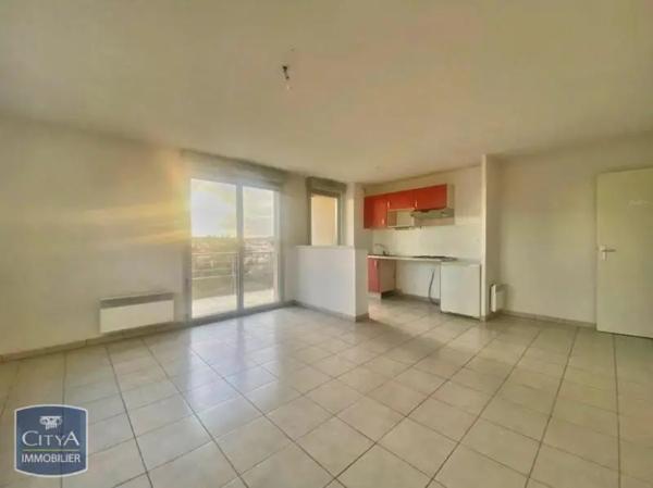 Appartement à louer 3 pièces 62.33m² Condom (32100)
