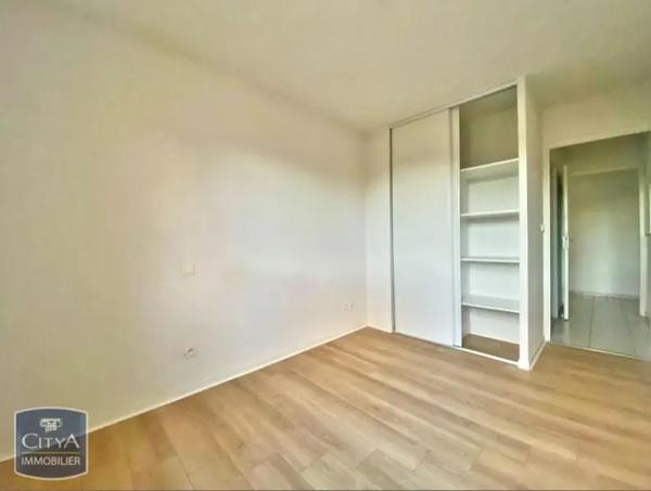 Appartement à louer 3 pièces 62.33m² Condom (32100)