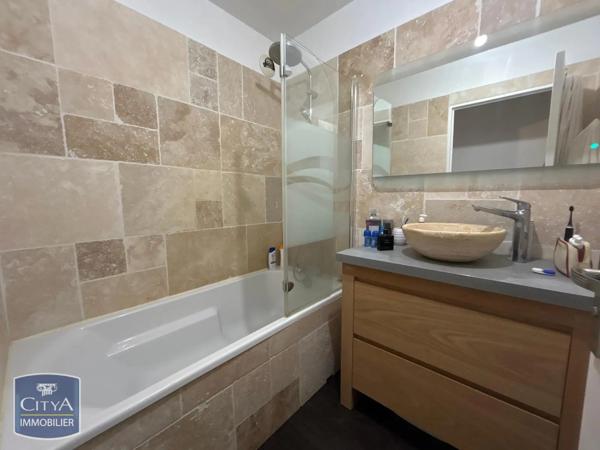 Appartement à louer 4 pièces 81.93m² Limoges (87000)