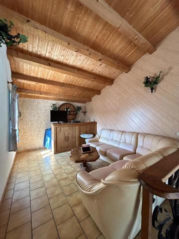 17650 - Maison à Etage 5 pièce(s) 115 m² - Saint Denis d'Oléron -