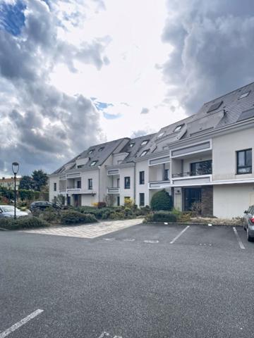 TRES RARE RESIDENCE LE PARVIS