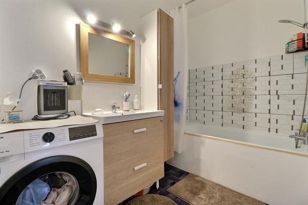 Appartement en rez de jardin 49m² et 10 de jardinet