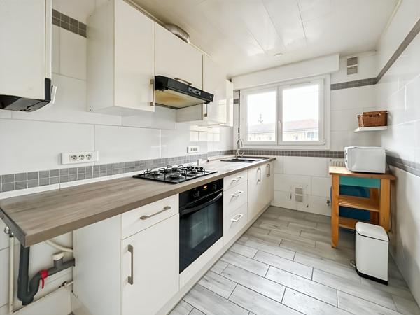 Secteur Jean Moulin -  APPARTEMENT 2 pièces 47 m2