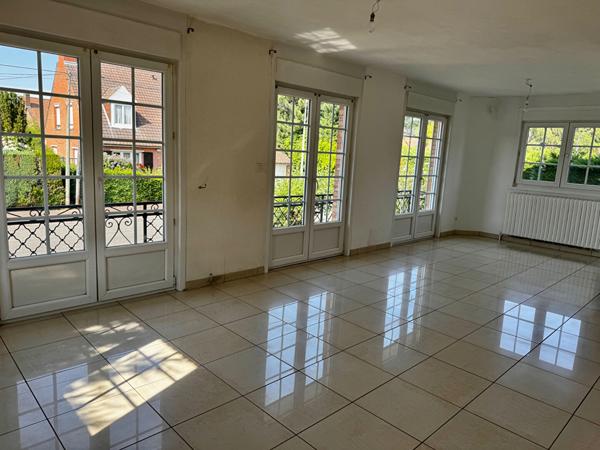 Maison individuelle à vendre avec jardin, garage et cave à Marcq-en-Baroeul