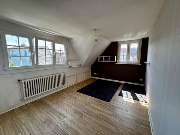 Maison individuelle à vendre avec jardin, garage et cave à Marcq-en-Baroeul