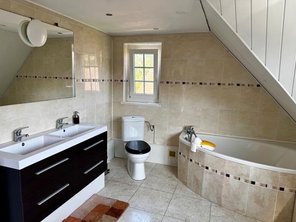 Maison individuelle à vendre avec jardin, garage et cave à Marcq-en-Baroeul