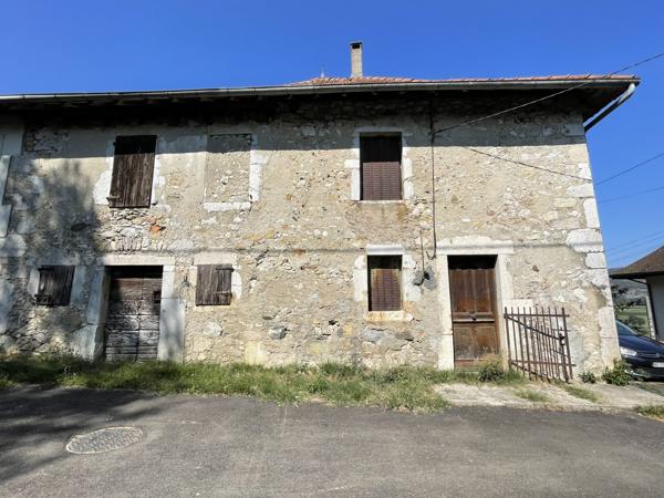 Yenne (73170) A 5 MINUTES DE YENNE BATIMENT EN PIERRE EN 2 LOGEMENTS AVEC TERRAIN SEPARE