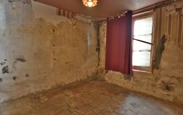 Vente Maison REF : ALBIZIA à rénover La seguiniere   