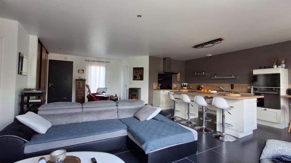 MAISON SITUEE SUR LA JARRIE