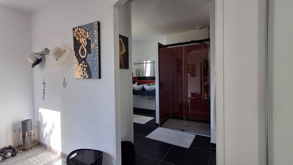 MAISON SITUEE SUR LA JARRIE