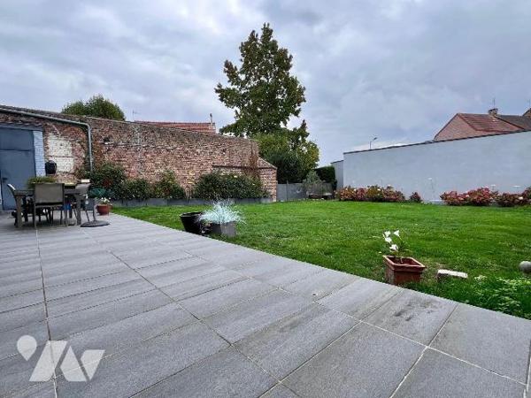 A deux pas de la gare / du centre ville, très jolie maison de famille, de style bourgeoise, d'e...