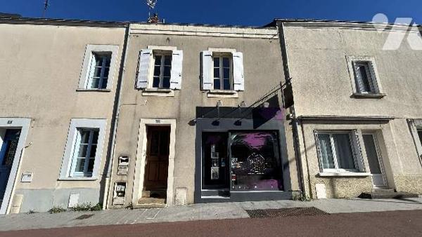 Immeuble mixte commercial et habitation