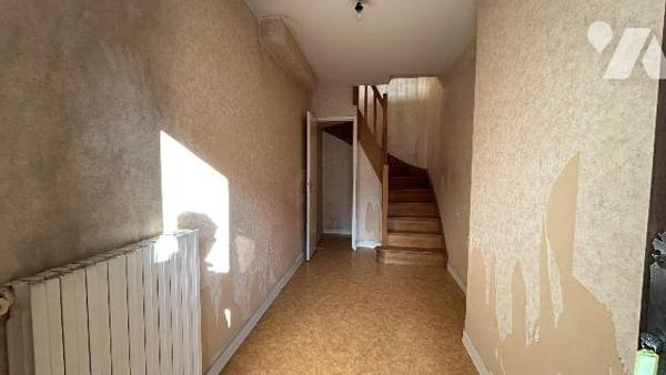 Immeuble mixte commercial et habitation