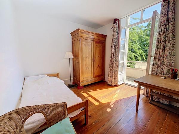 Maison bourgeoise - Valence 12 pièce(s) 294 m2