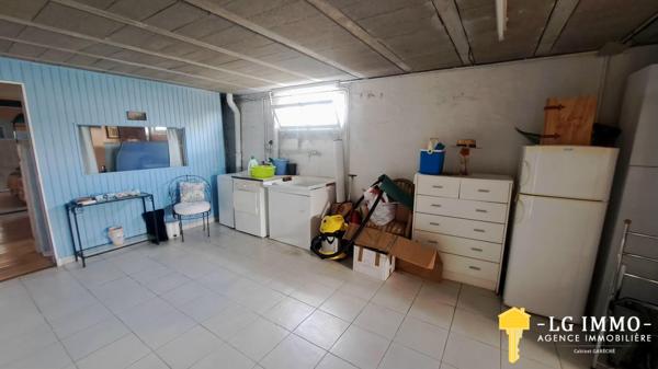 Belle maison de ville , vue dégagée 200m des commerces .