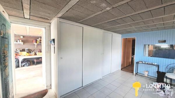 Belle maison de ville , vue dégagée 200m des commerces .