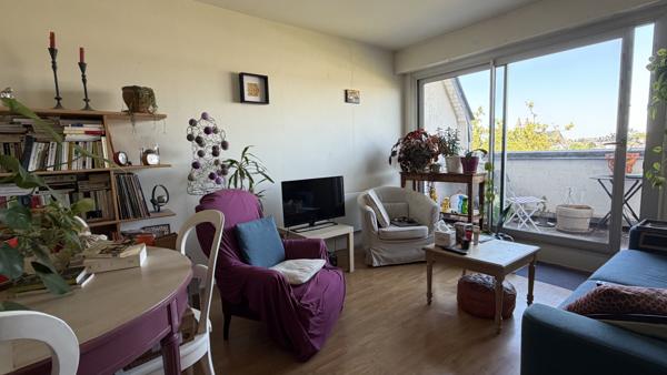 Appartement T2 avec balcon et cave à Tours