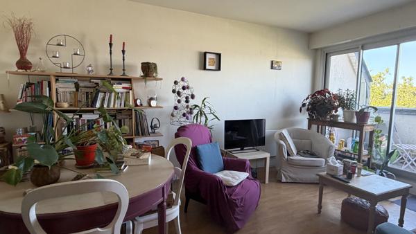 Appartement T2 avec balcon et cave à Tours
