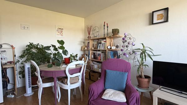 Appartement T2 avec balcon et cave à Tours