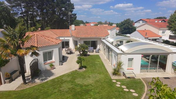 Vente maison Challans : 689 900 € - AJP Immobilier Challans