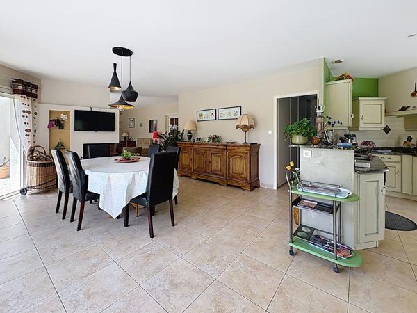 Vente maison Challans : 689 900 € - AJP Immobilier Challans