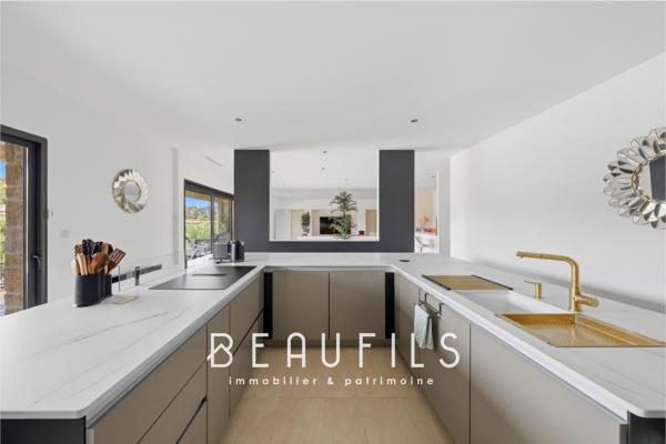 Propriété de 510m² à 15 minutes de Narbonne