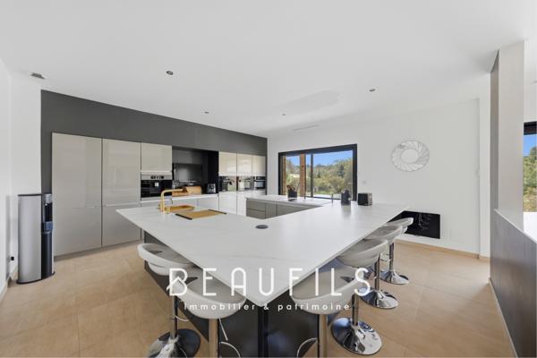 Propriété de 510m² à 15 minutes de Narbonne